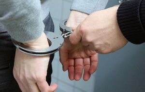 Бывших заключенных боевики подвергали пыткам и избиениям