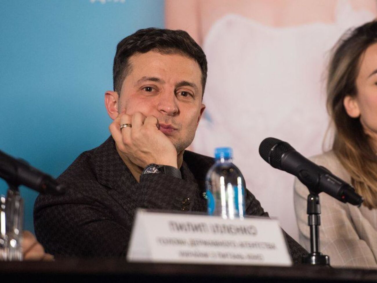 Зеленський виграв перший тур президентських виборів