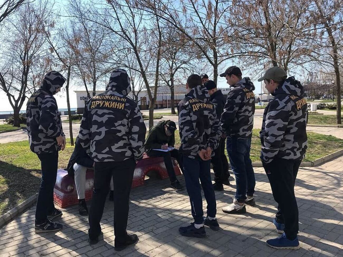 В "нацдружинах" утверждают, что в первом туре голосования работало около 1300 их официальных наблюдателей