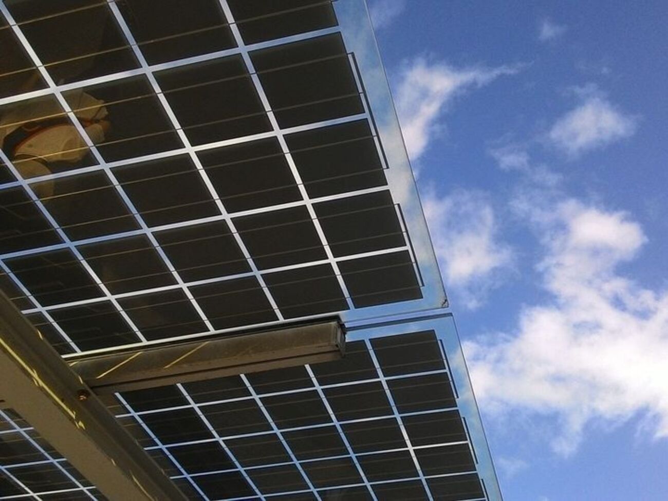 Китайский инвестор&nbsp;CNBM стал владельцем компании "Восход Солар", которой принадлежат активы на рынке солнечной энергетики Украины