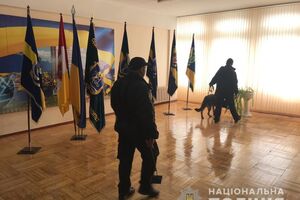 К 14.54 оба учреждения возобновили работу