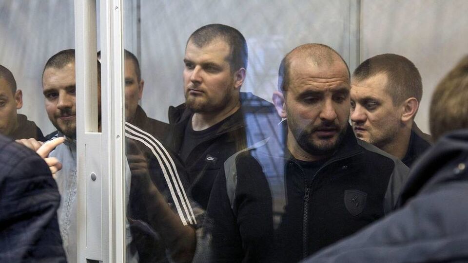 Трое подозреваемых в убийстве Сармата просили суд избрать им меру пресечения, не связанную с арестом