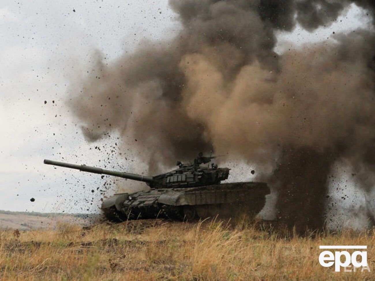 Боевики 8 апреля обстреливали позиции украинских военных восемь раз, сообщили в штабе