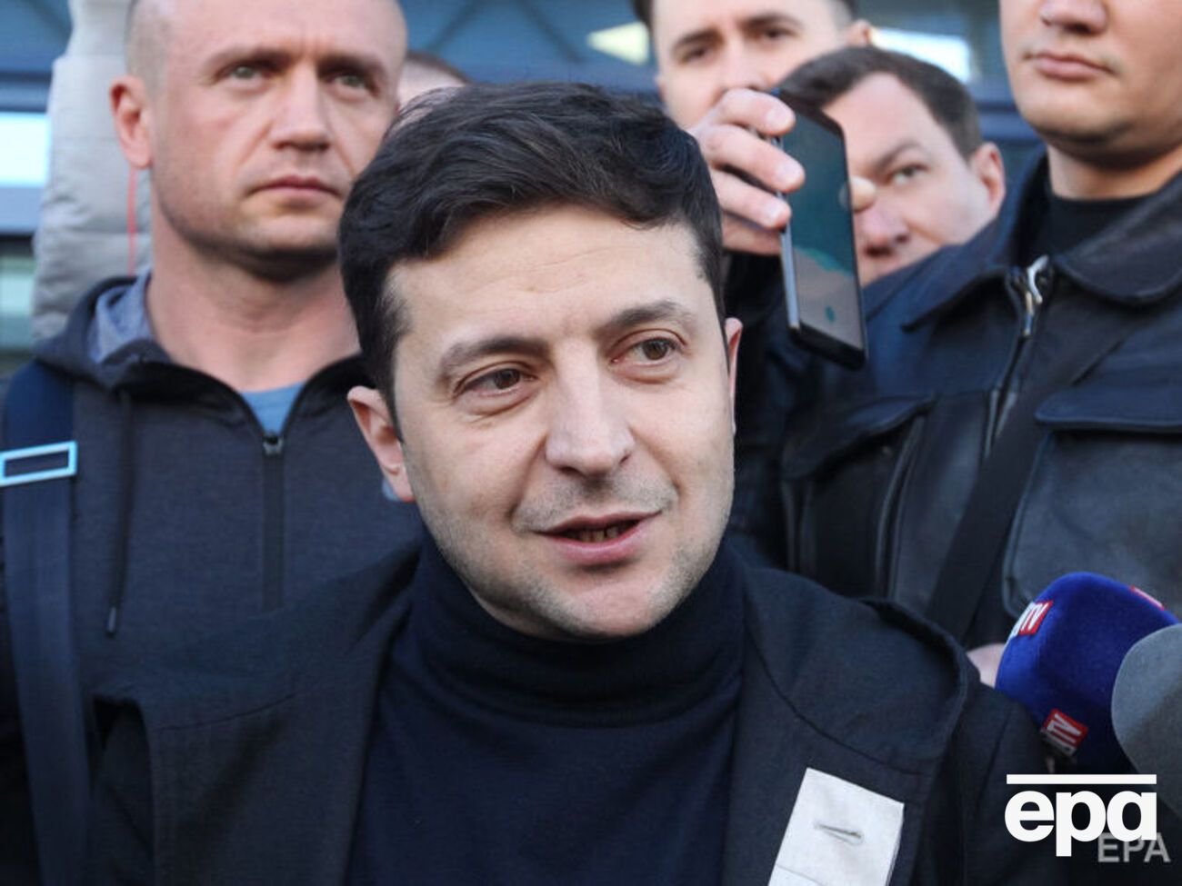 Зеленський 3 квітня запропонував Порошенку провести дебати на стадіоні