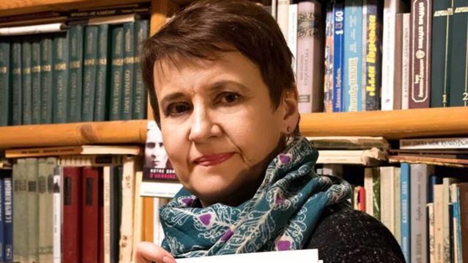 Забужко: Зеленский – это виртуал, который незаметно внедряет язык ненависти устами своего персонажа