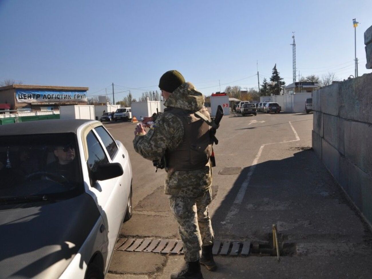 В Донецкой области действуют четыре КПВВ &ndash;&nbsp;"Гнутово", "Новотроицкое",&nbsp;"Майорское" и "Марьинка"