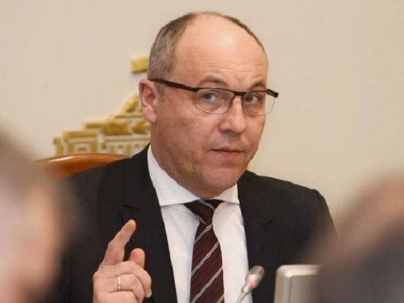 Парубій &ndash; Купрію: Напевно, потрібно донести список в апарат, якщо є ще депутати, крім вас