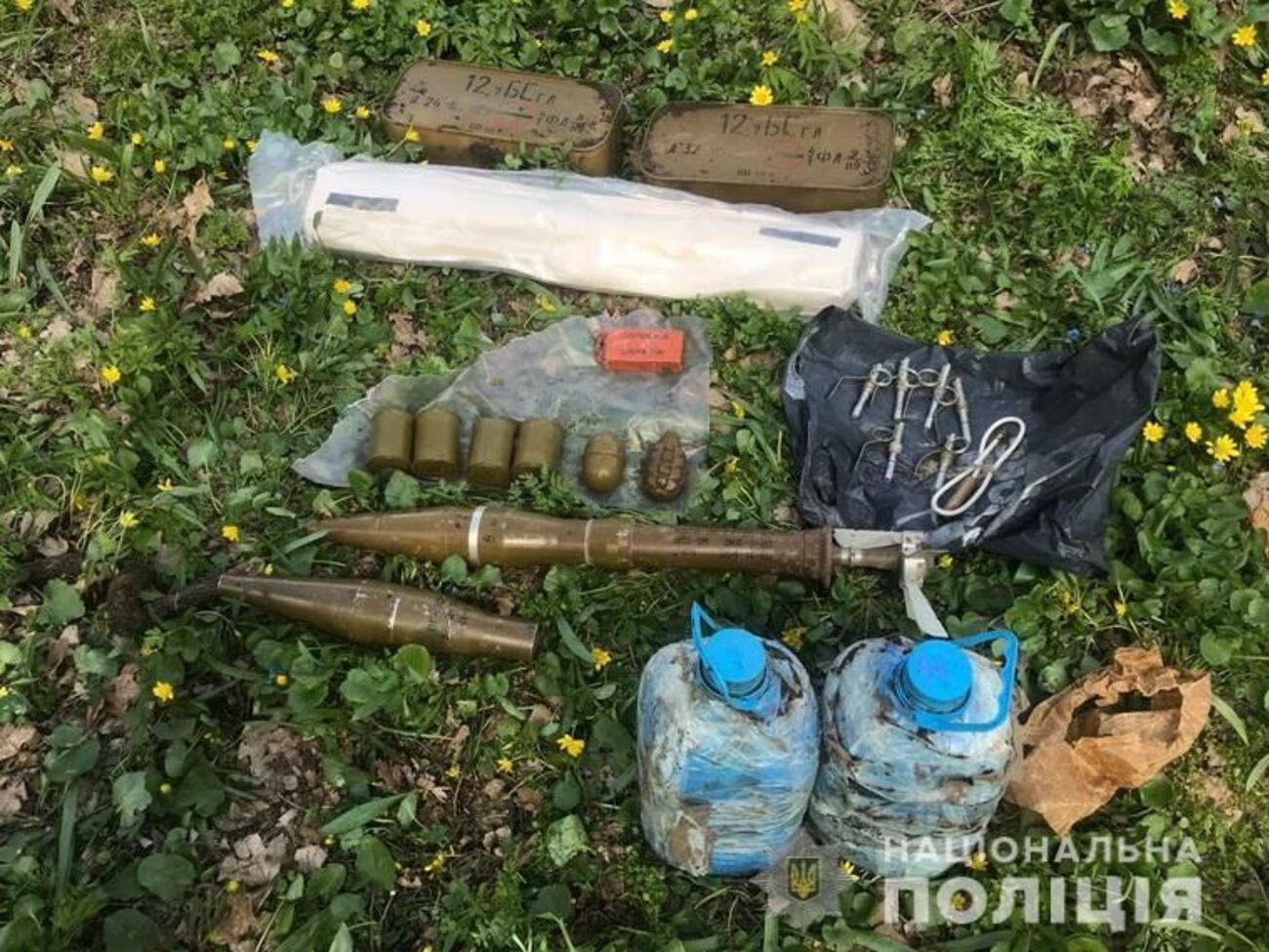 Вилучений арсенал передали на експертизу