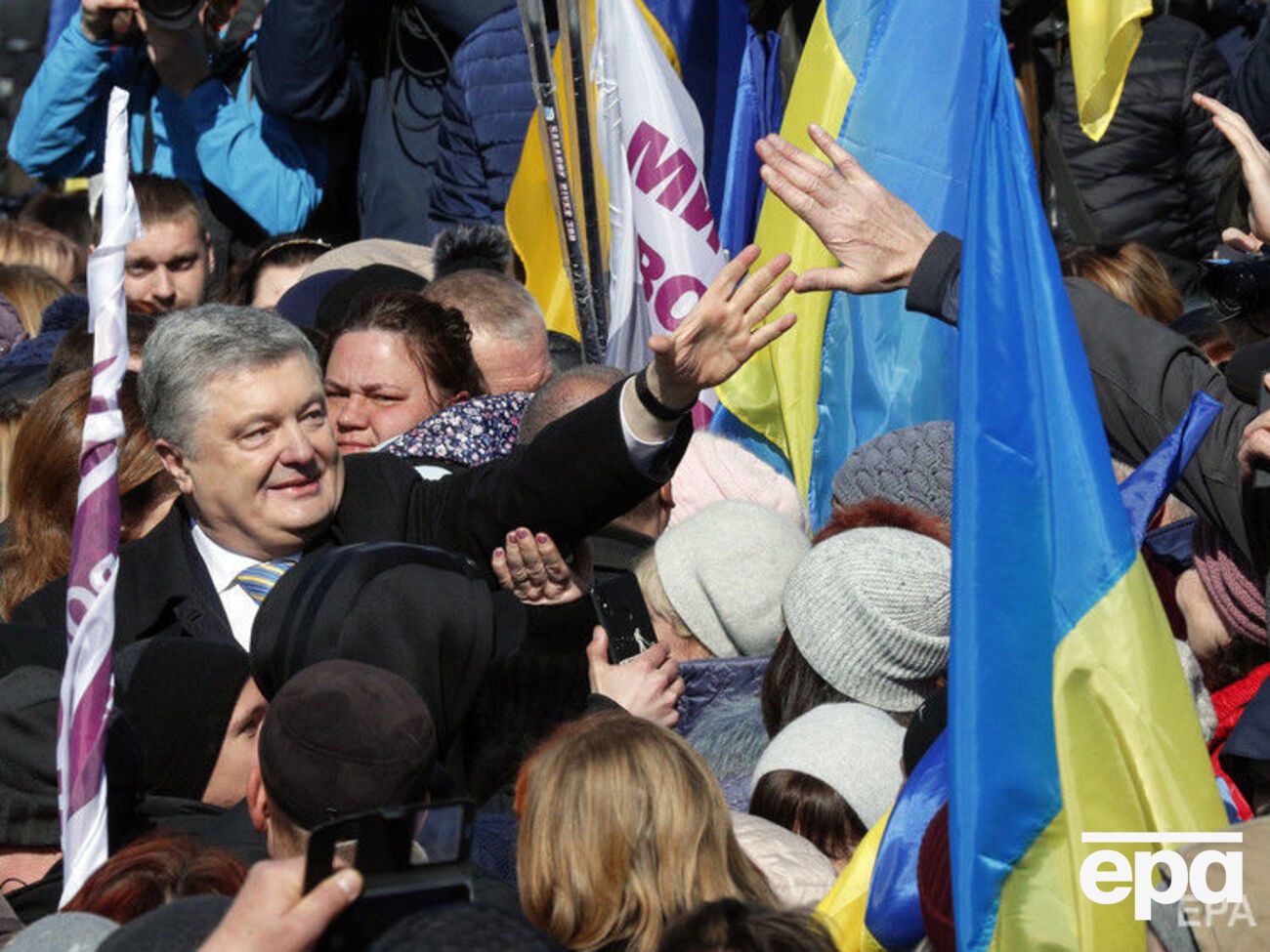 Порошенко занял второе место на выборах президента