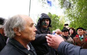 Тищенко вновь досталось на первомайской акции