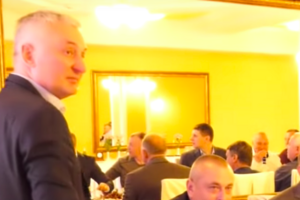 Журналісти зазначили, що гості Оникійчука були не раді пресі