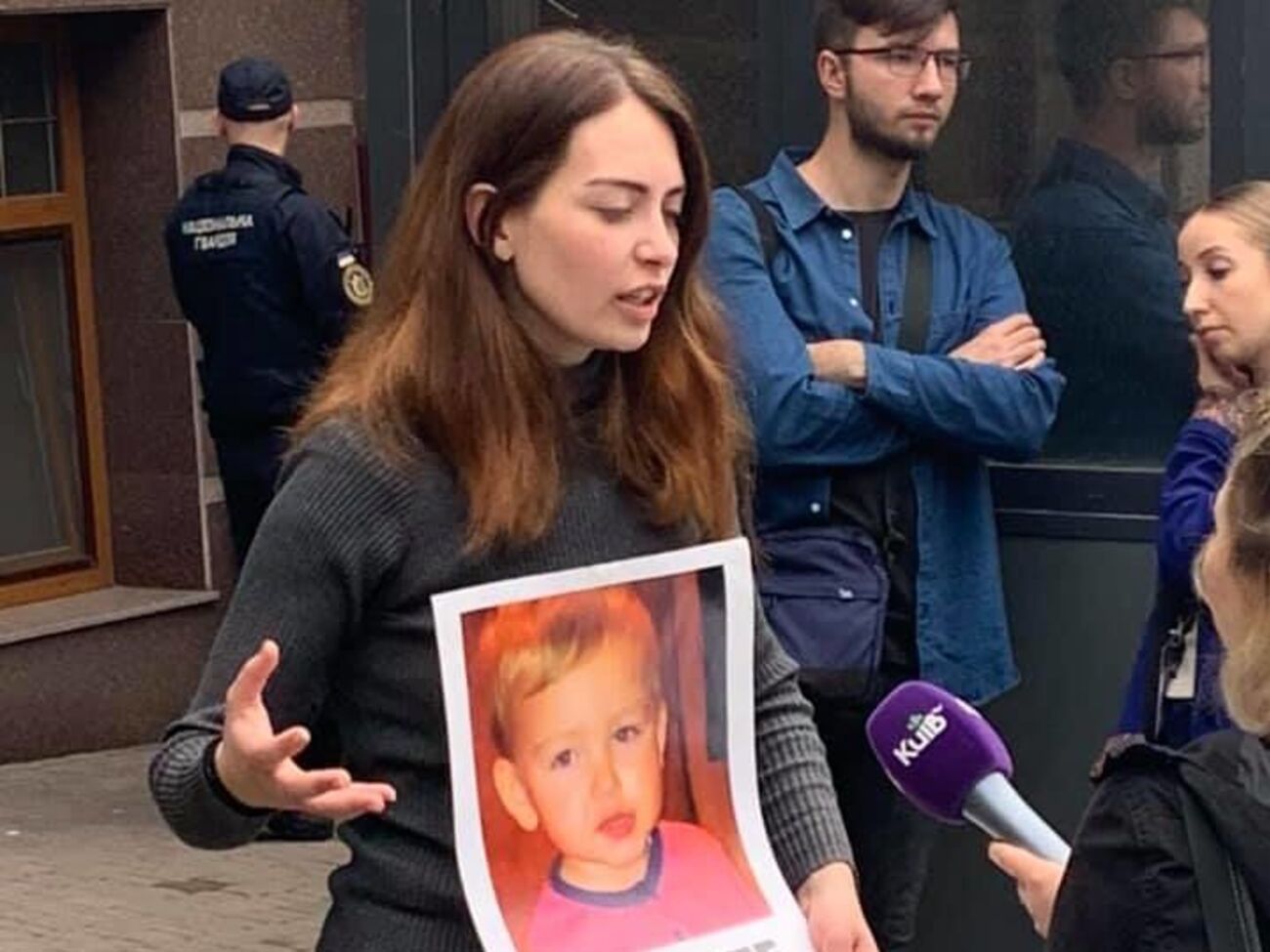 Ребенка матери не отдают