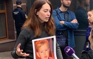 Ребенка матери не отдают