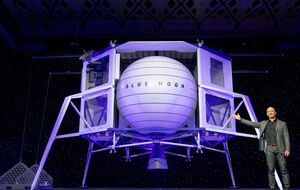 Безос представил макет космического аппарата Blue Moon