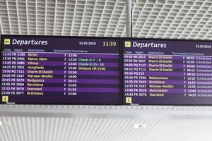 Омелян зазначив, що два термінали в аеропорту Бориспіль працюють цілодобово