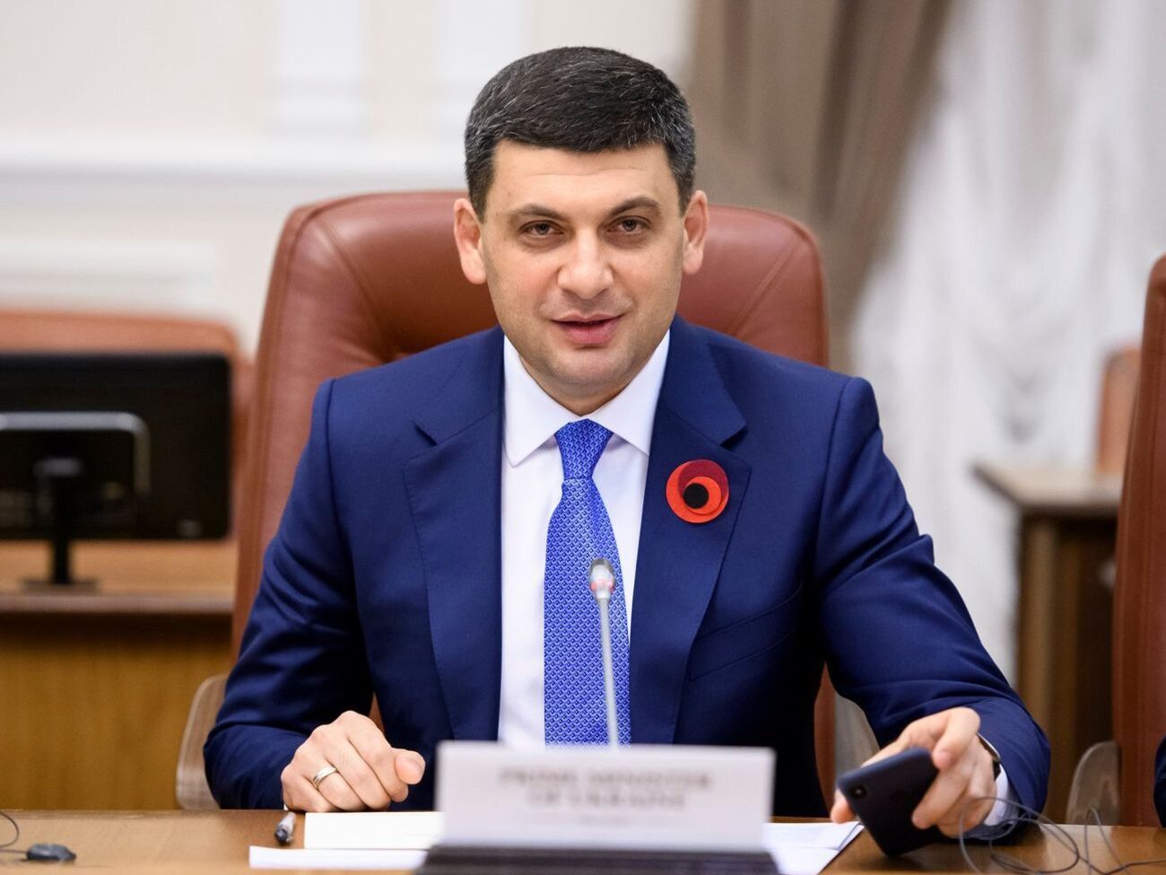 Гройсман: Ідуть консультації, обговорення з багатьма людьми