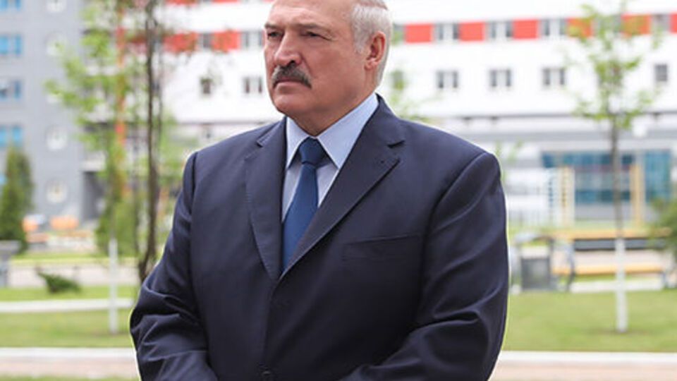 По мнению Лукашенко, президент РФ понимает, что российская сторона должна компенсировать убытки