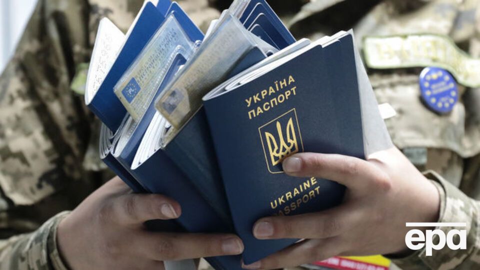 Безвізовий режим між Україною і Європейським союзом набув чинності 11 червня 2017 року