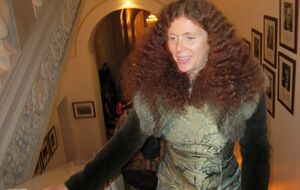 По мнению Латыниной, российская промышленность не сможет перейти на "военные рельсы"