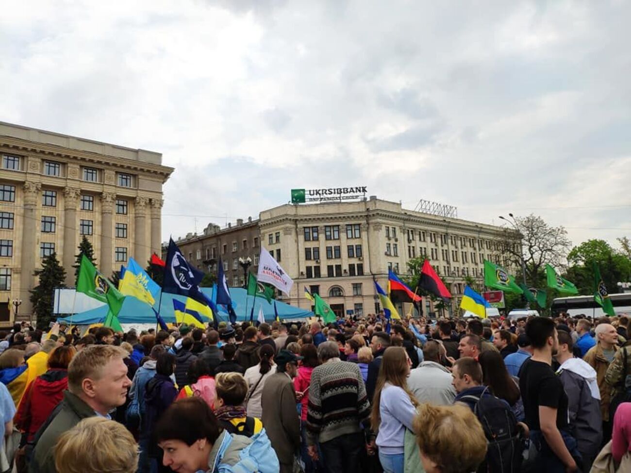 По разным оценкам, на акцию пришло от 300 до 500 людей