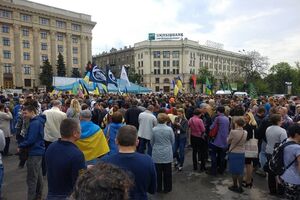 12 мая в Харькове активисты устроили митинг против сноса волонтерской палатки
