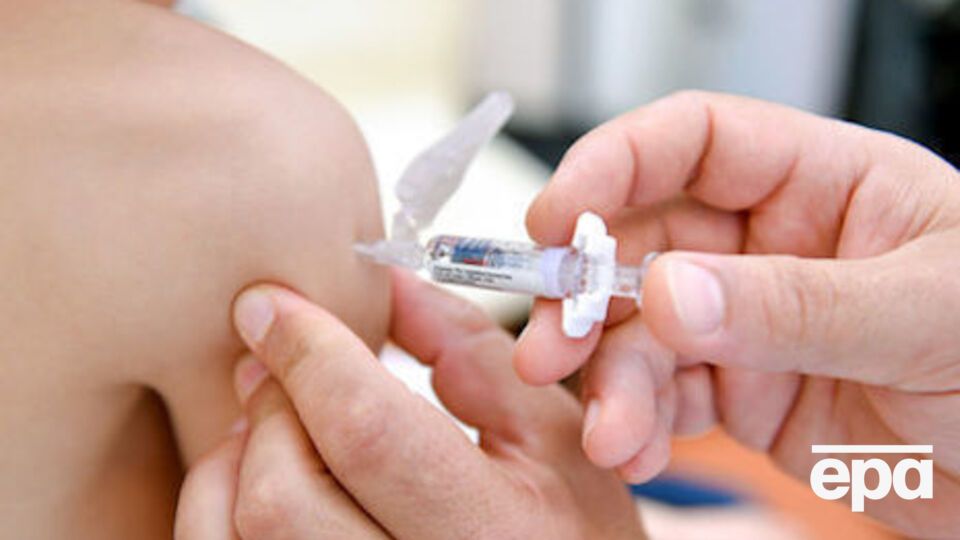Before that, first injection of vaccine was usually made at 12 months age. Now it is allowed to vaccinate infants six months old