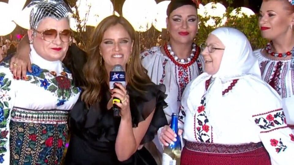 Верка Сердючка пришла на церемонию открытия "Евровидения 2019" в украинском национальном наряде