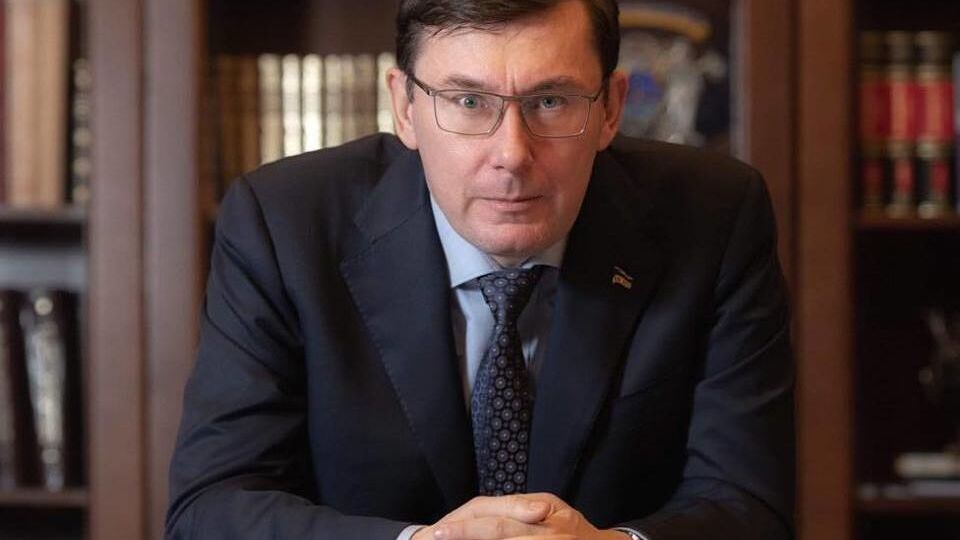 В ближайшие месяцы Луценко намерен работать над своим политическим имиджем