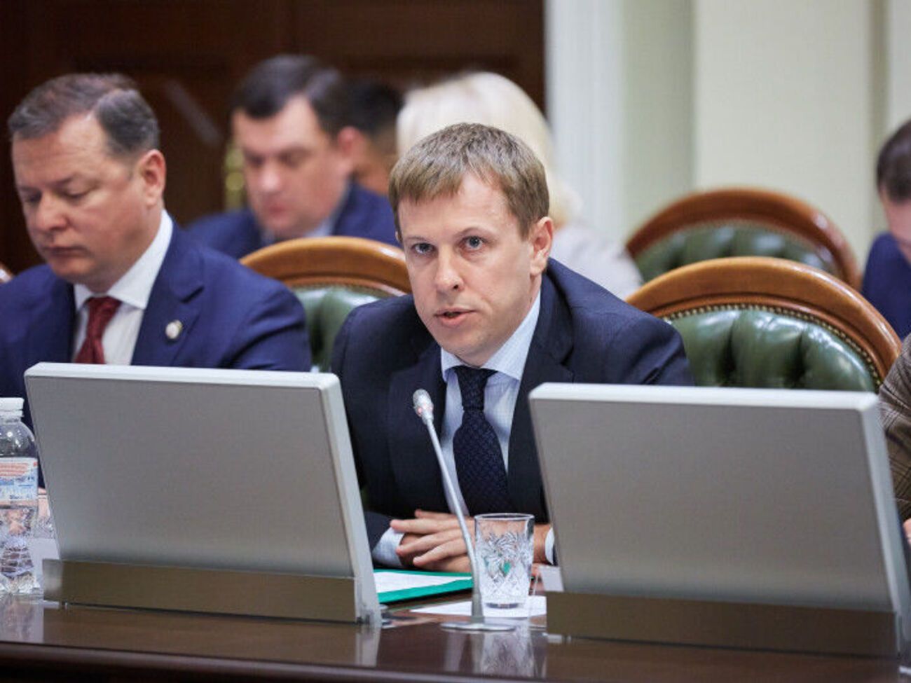 Виталий Хомутынник: Мы видим, что вокруг этого вопроса происходит много спекуляций, и тональность разговоров как с одной, так и с другой стороны не совсем приемлема