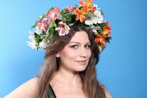 Лузіна: Уже п'ятий рік поспіль із нагоди його дня народження ми з читачами й "гулячами" влаштовуємо наш флешмоб Маргарит – приносимо жовті квіти до пам'ятника Майстру і загадуємо бажання