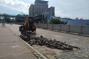 Брусчатку начали снимать 13 мая