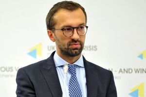 Лещенко (на фото) вважає, що Луценко хоче залишитися на своїй посаді