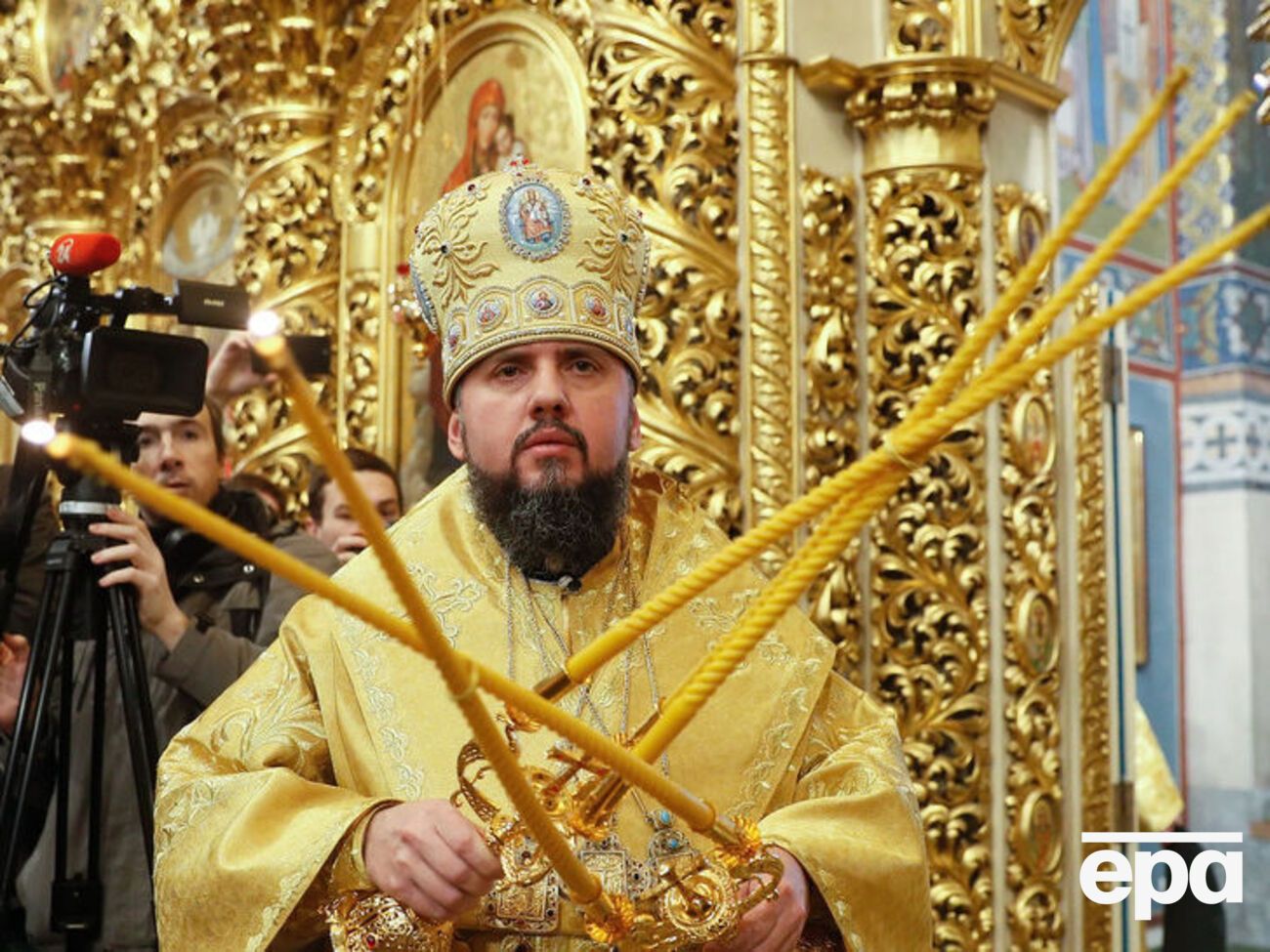 По данным "ВВС Україна", Епифанию не понравились слова "говорить нужно не языком пушек"