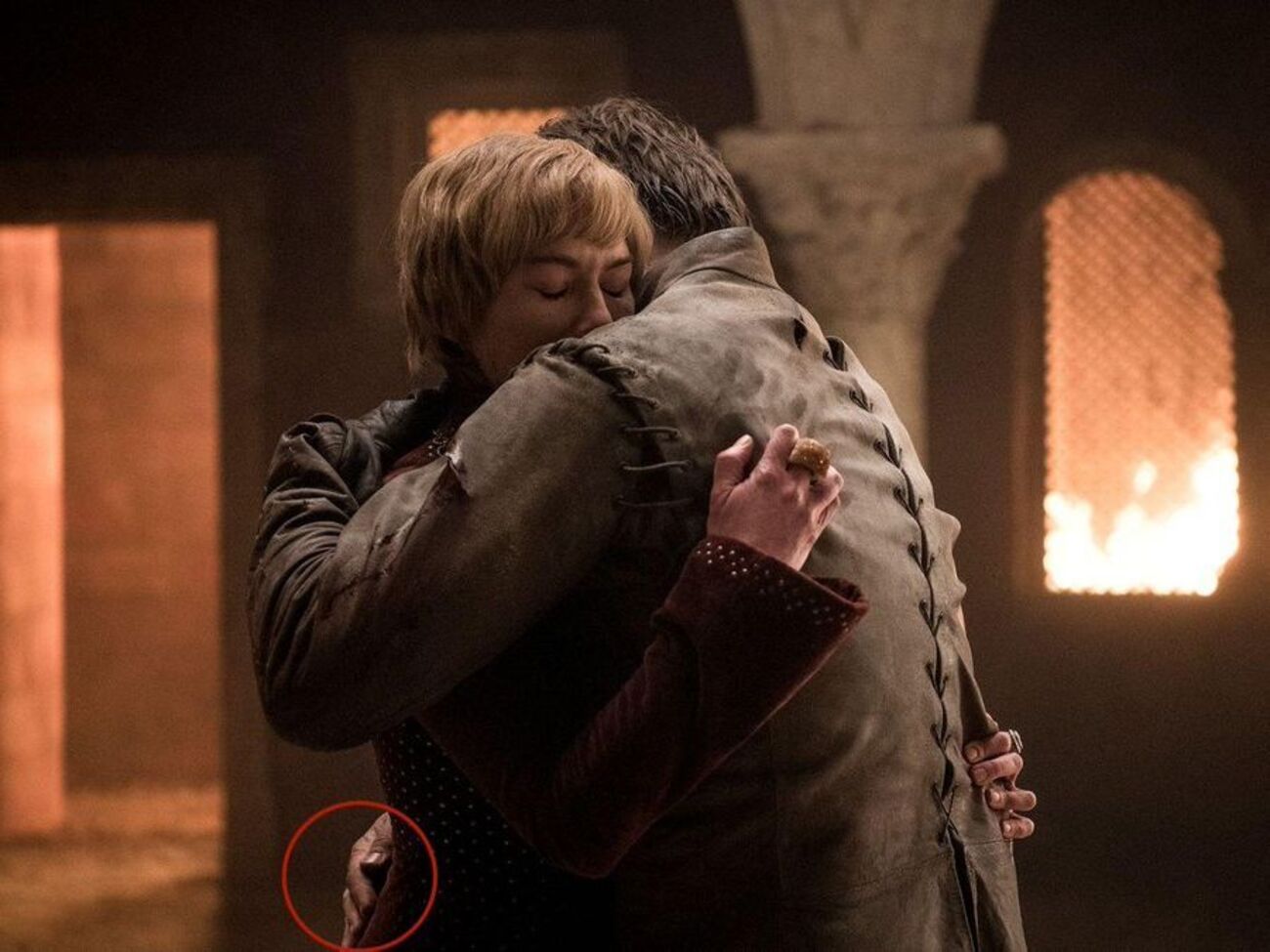 Ранее по сценарию герою отрубили правую руку