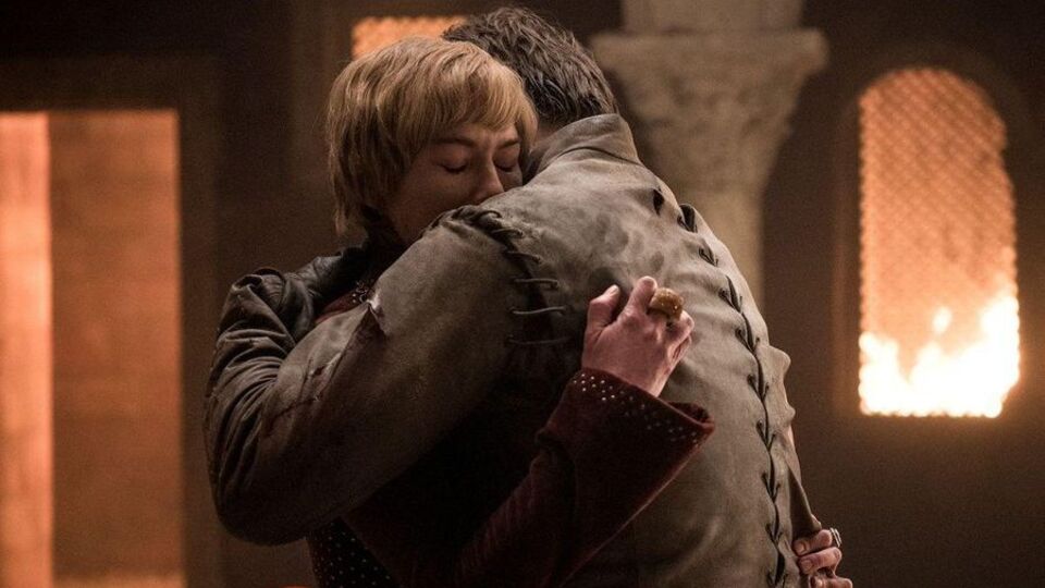 Ранее по сценарию герою отрубили правую руку