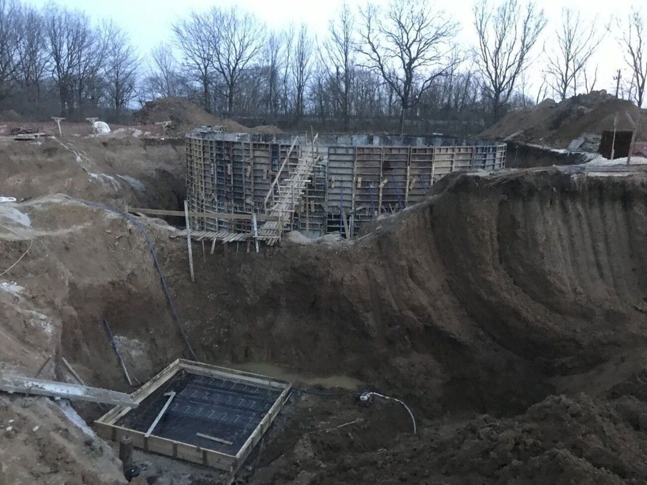 Реконструкція водоводу в Ленінському районі Криму триває, підрядник не вклався у строки