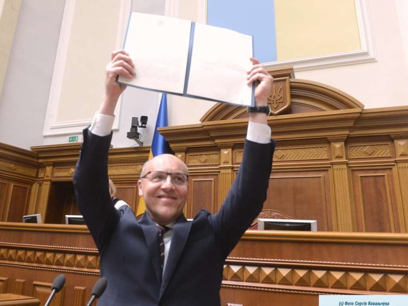 Парубій сьогодні підписав закон про українську мову