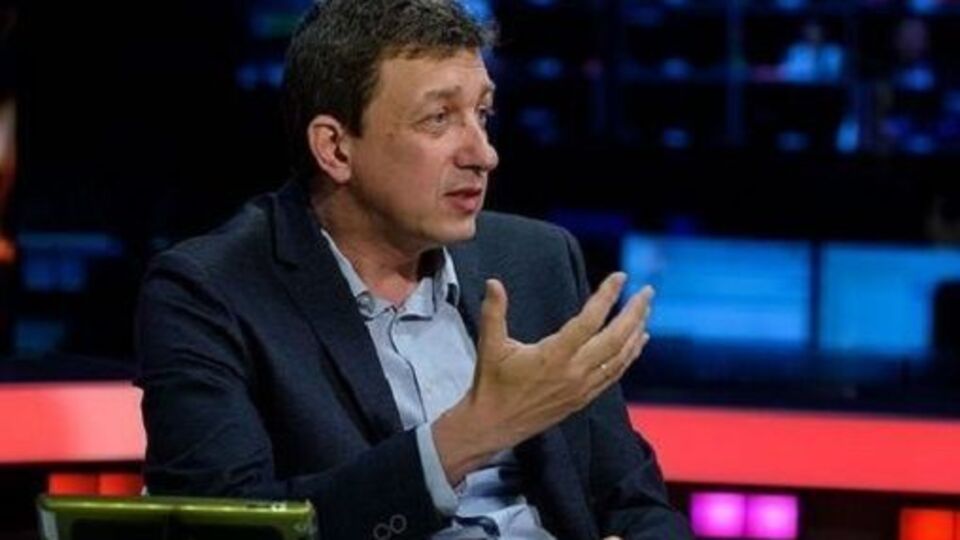 Доний: Мы сейчас на "Титанике", и наш айсберг все ближе
