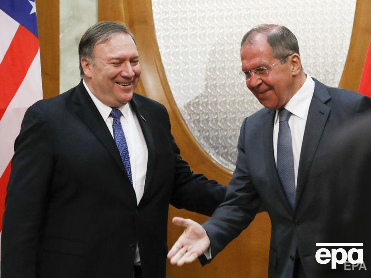 Помпео зустрівся з Лавровим у Сочі