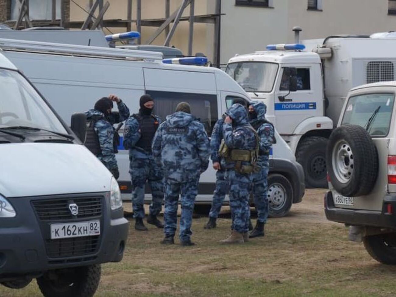 27 березня російські силовики провели масові обшуки в будинках кримських татар в окупованому Криму