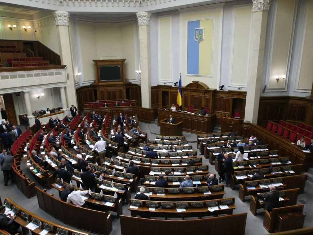 Рада розблокувала підписання закону про мову, але не призначила дати інавгурації
