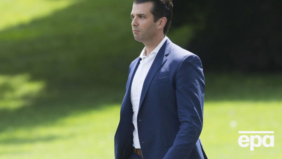 По данным источников The Hill, комитет по разведке Сената США хотел бы обсудить 10 тем с сыном президента Дональда Трампа Дональдом (на фото)