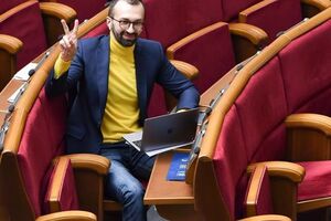 Лещенко (на фото): Мені просто цікаво – Луценко при своєму розумі?