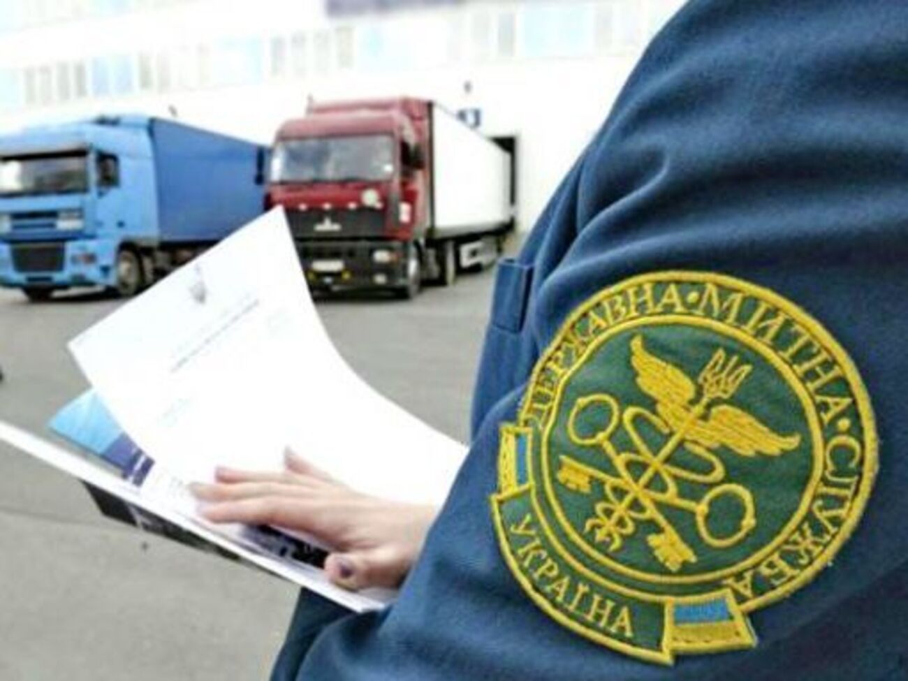 Представники бізнесу наголосили, що спочатку автомобілі почали затримувати на митниці, а після відкриття кримінального провадження почали давати такі доручення СБУ і Генпрокуратура