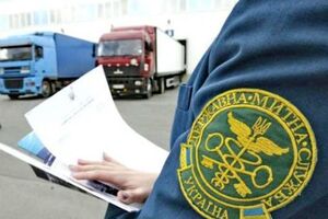 Представники бізнесу наголосили, що спочатку автомобілі почали затримувати на митниці, а після відкриття кримінального провадження почали давати такі доручення СБУ і Генпрокуратура