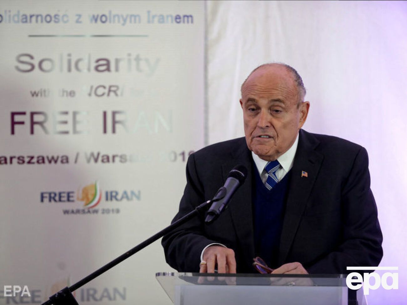 Джуліані заявив, що до "змови" з Клінтон було причетне американське посольство в Україні