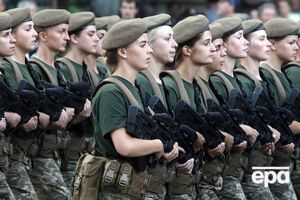 Девушкам разрешили поступать в военные лицеи