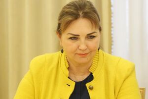 14 травня Наталія Шаптала очолила Конституційний Суд України