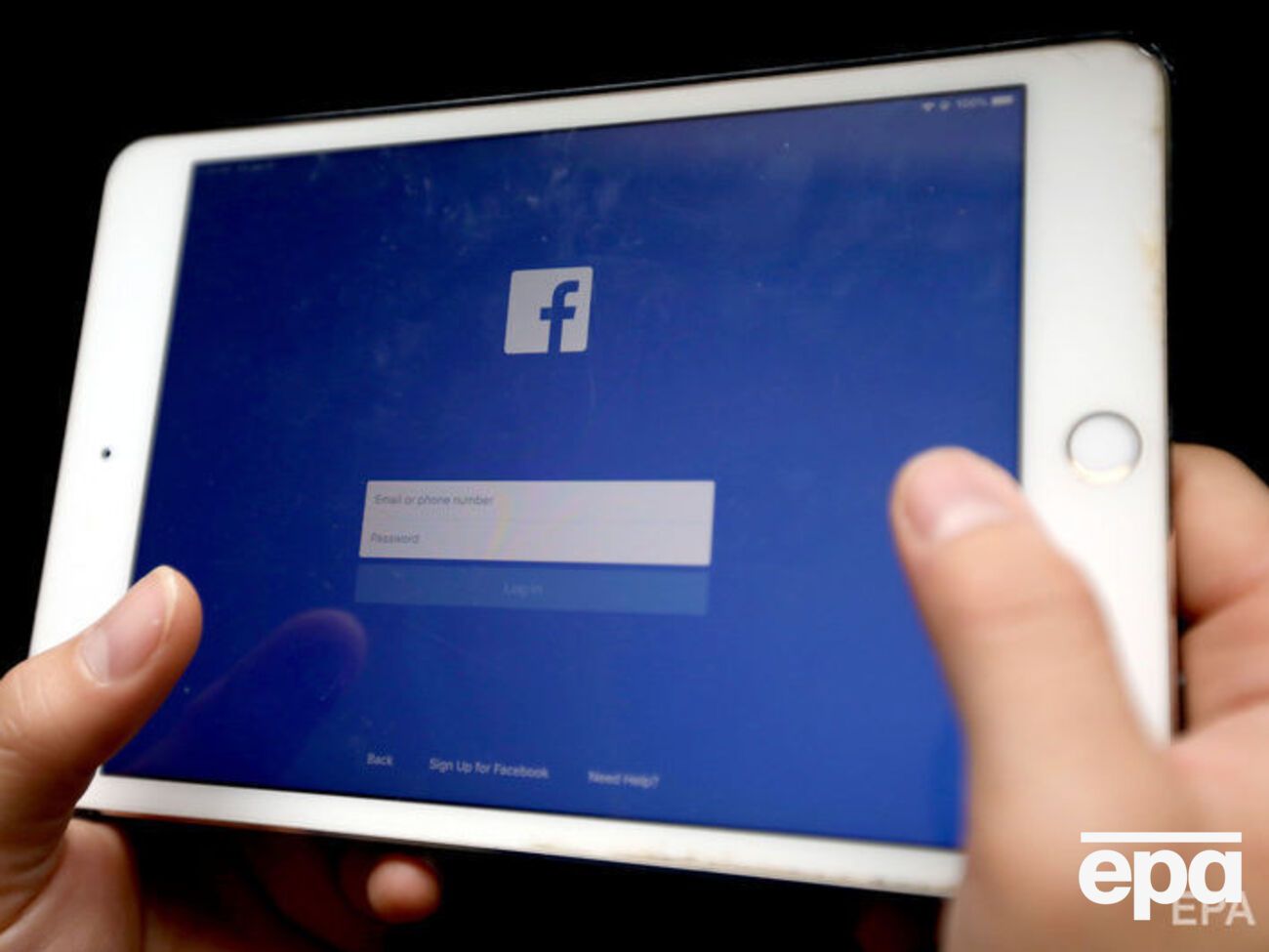 Новые правила в Facebook начинают действовать с 14 мая