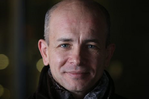 Коломойскому нужны не акции "ПриватБанка". Он хочет, чтобы государство просто доплатило ему за ограбленный банк